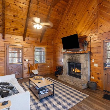 Dudley II By Avantstay Comfortable Cabin W Hot Tub Views Pigeon Forge Zewnętrze zdjęcie